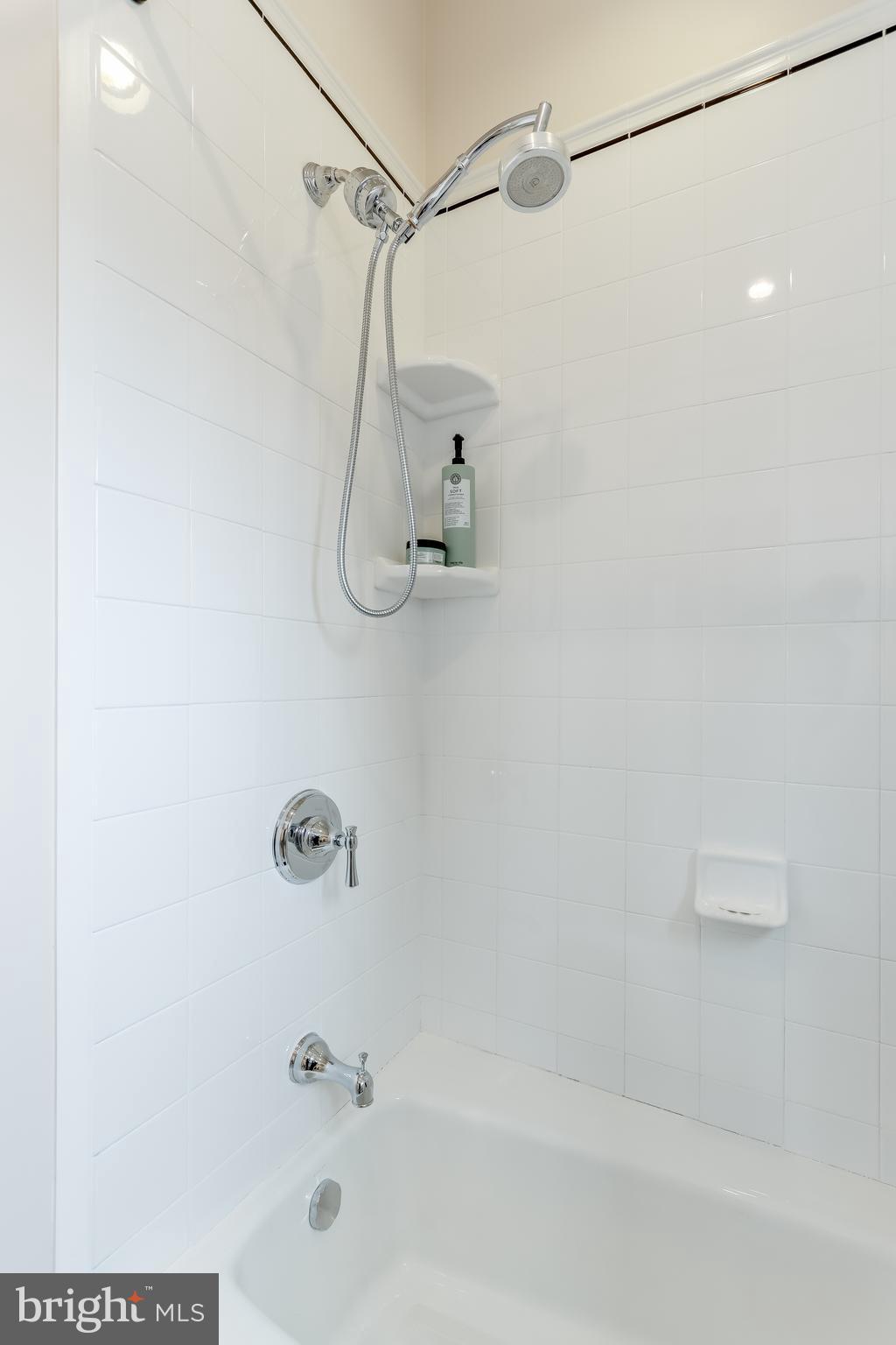 1442 Fairmount Road Hampstead, MD 21074 - Photo 15 of 45 Extra Tall Tub/Shower Combo & Walk-in Closet