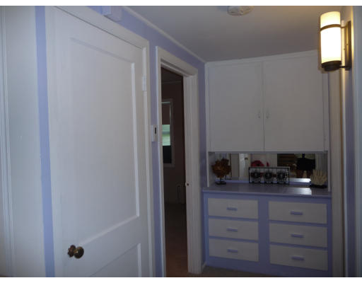 17 Virginia Road Natick, MA 01760 - Photo 8 of 8 Gallery Image 8