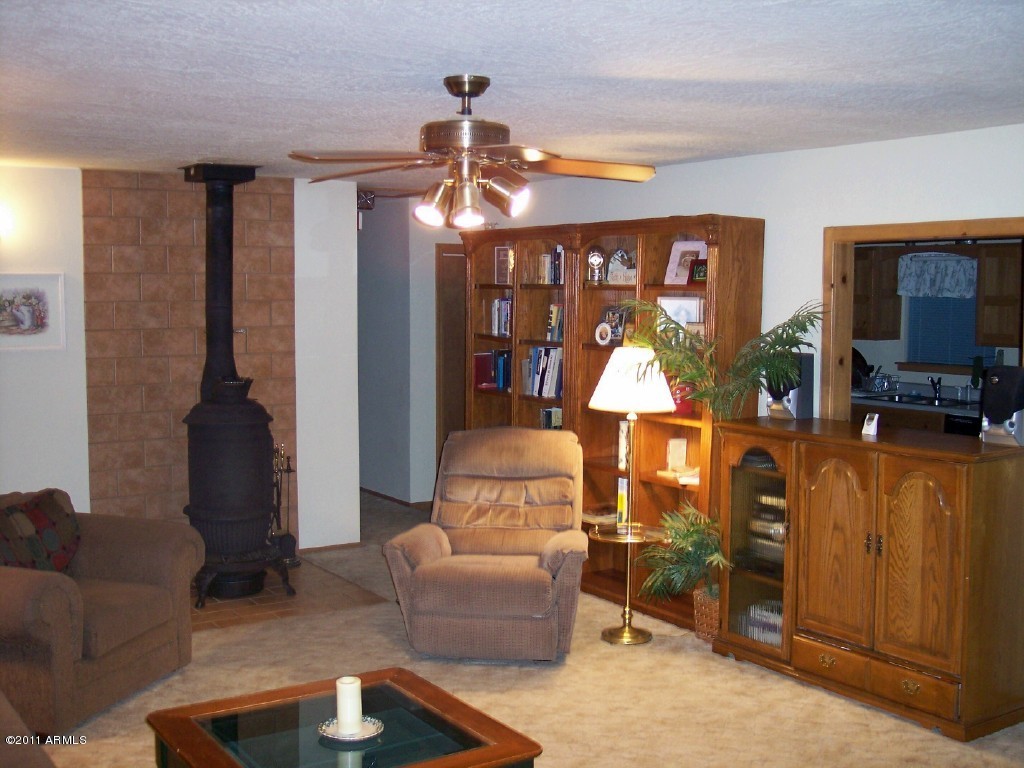 249 Zachariae Ranch Road Young, AZ 85554 - Photo 2 of 33 Living area