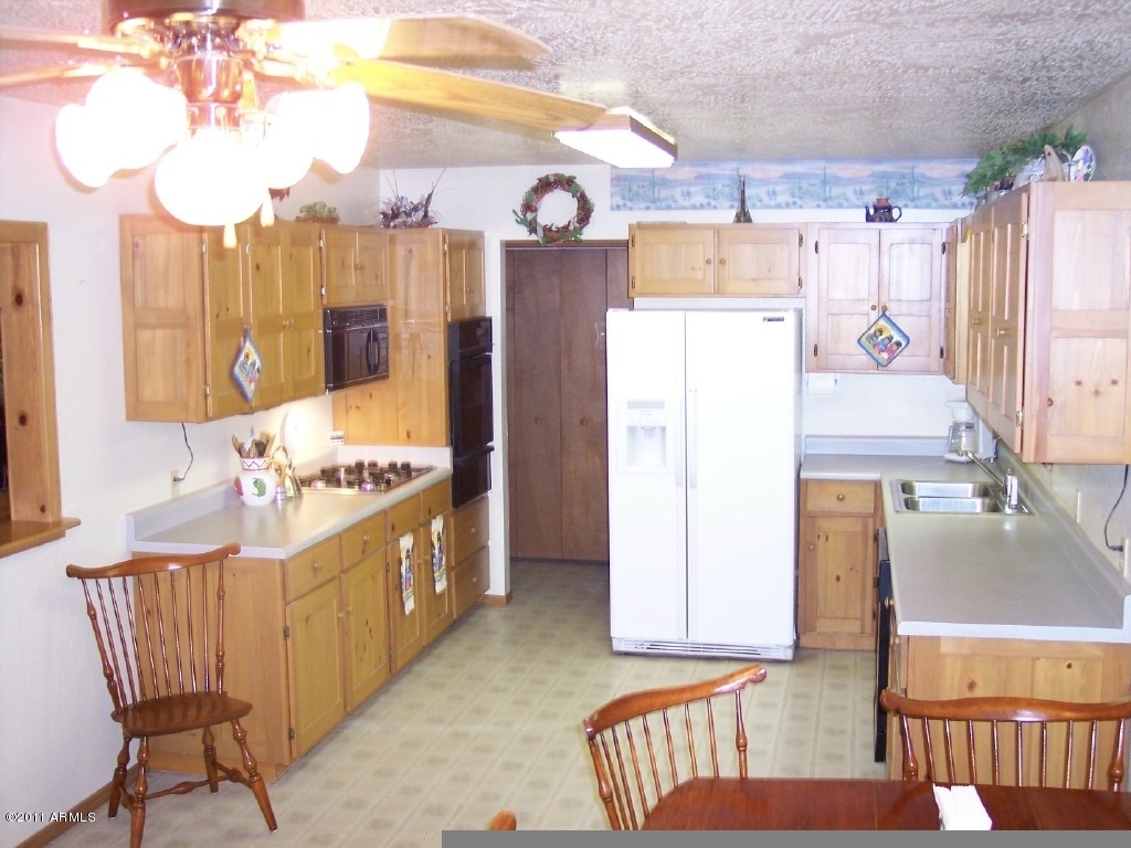 249 Zachariae Ranch Road Young, AZ 85554 - Photo 3 of 33 Kitchen