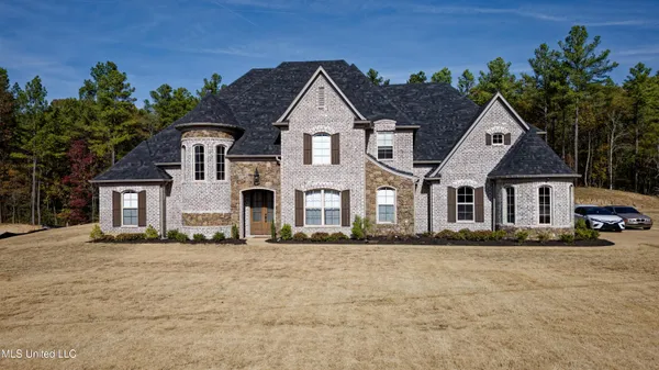 $685,000 | 11282 Vicki's Lane, Olive Branch, MS 38654