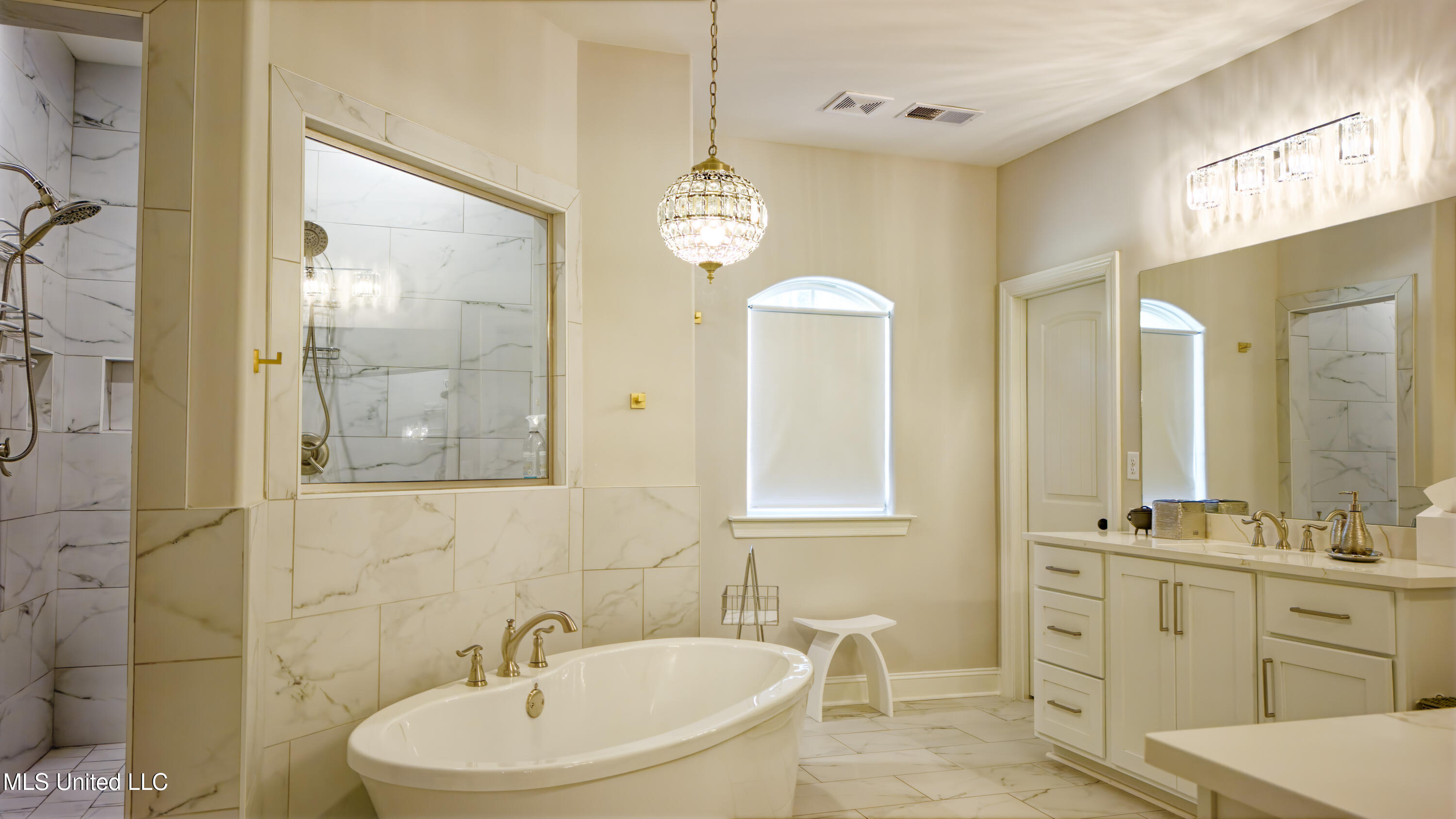 11282 Vicki's Lane Olive Branch, MS 38654 - Photo 26 of 47 DJI_20251115121334_0448_D_DxO