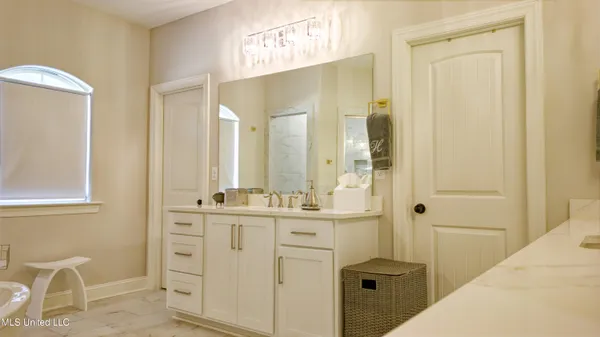 $685,000 | 11282 Vicki's Lane, Olive Branch, MS 38654