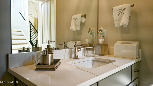 $685,000 | 11282 Vicki's Lane, Olive Branch, MS 38654