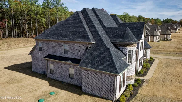 $685,000 | 11282 Vicki's Lane, Olive Branch, MS 38654