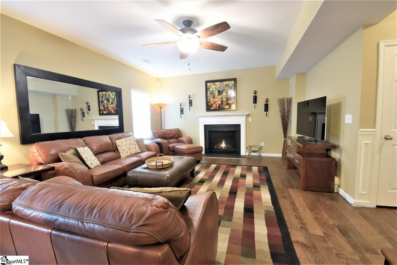 6 Ridgeleigh Way Simpsonville, SC 29681 - Photo 5 of 35 Gallery Image 5