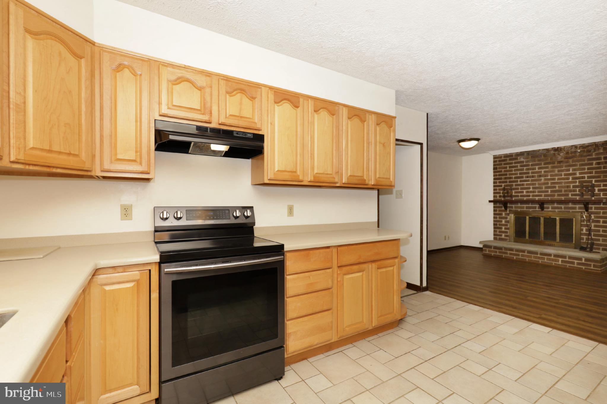 11800 Wolf Run Lane Clifton, VA 20124 - Photo 17 of 56 Kitchen