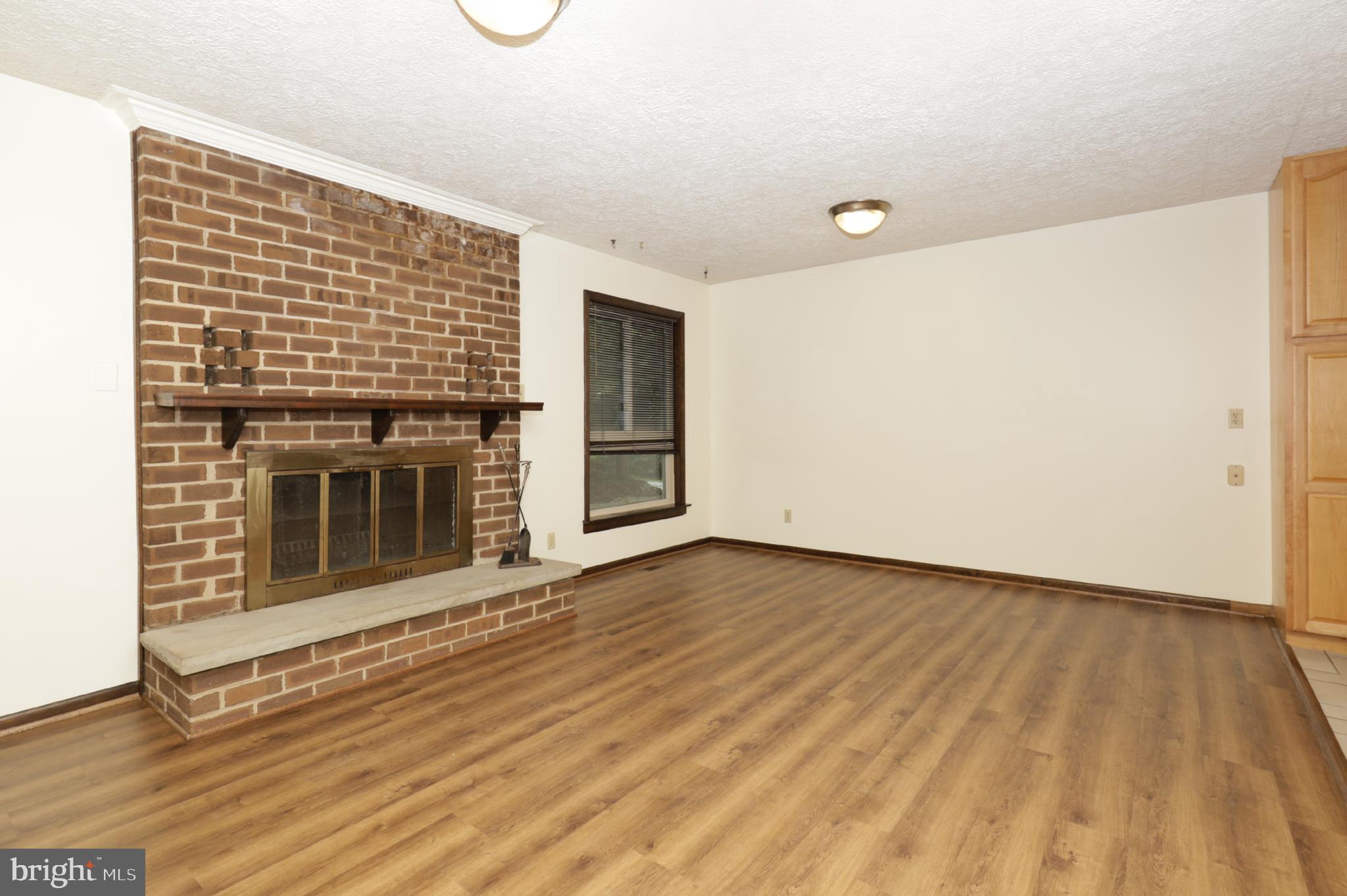 11800 Wolf Run Lane Clifton, VA 20124 - Photo 18 of 56 Family Room