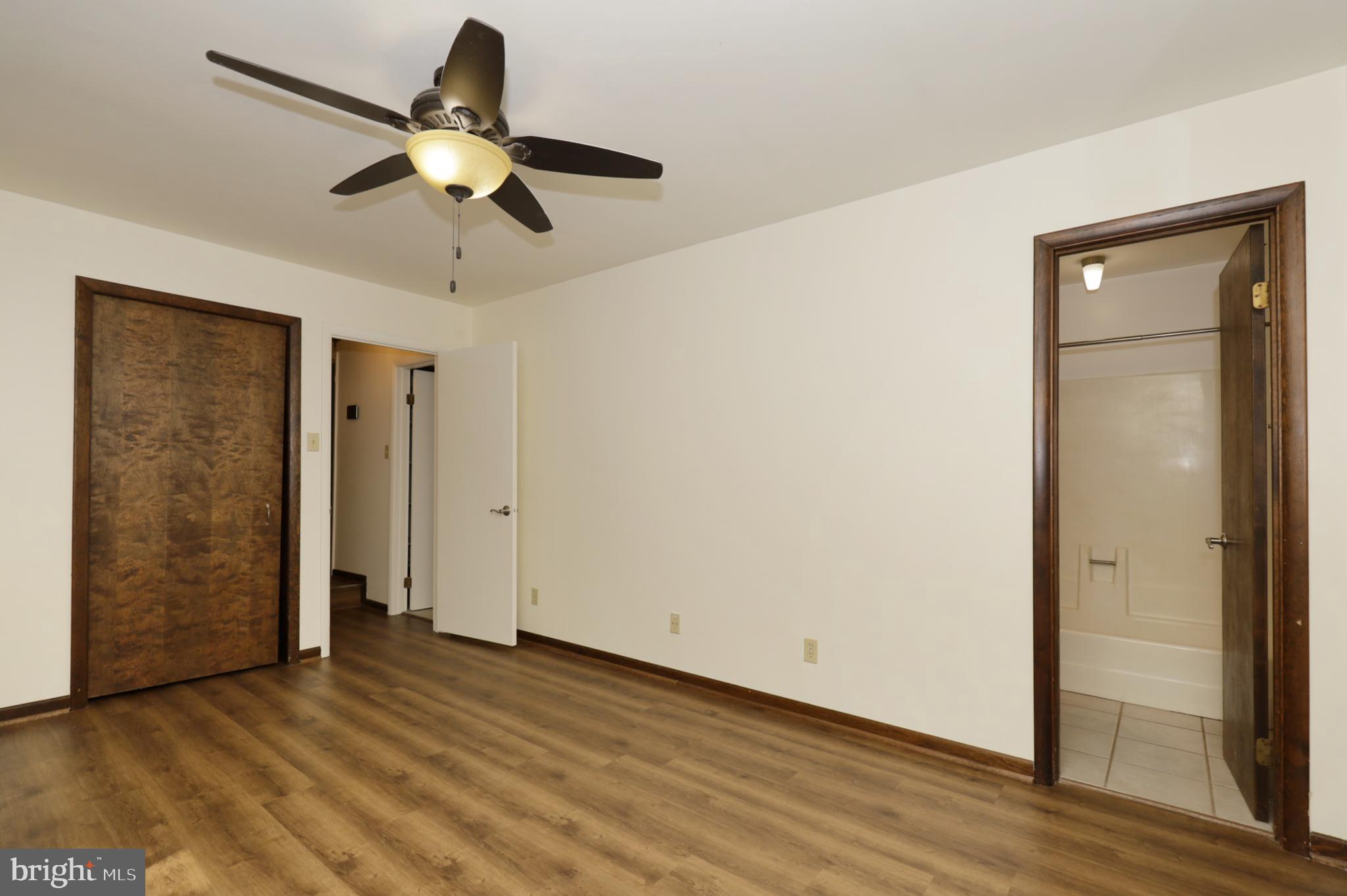 11800 Wolf Run Lane Clifton, VA 20124 - Photo 24 of 56 Primary Bedroom