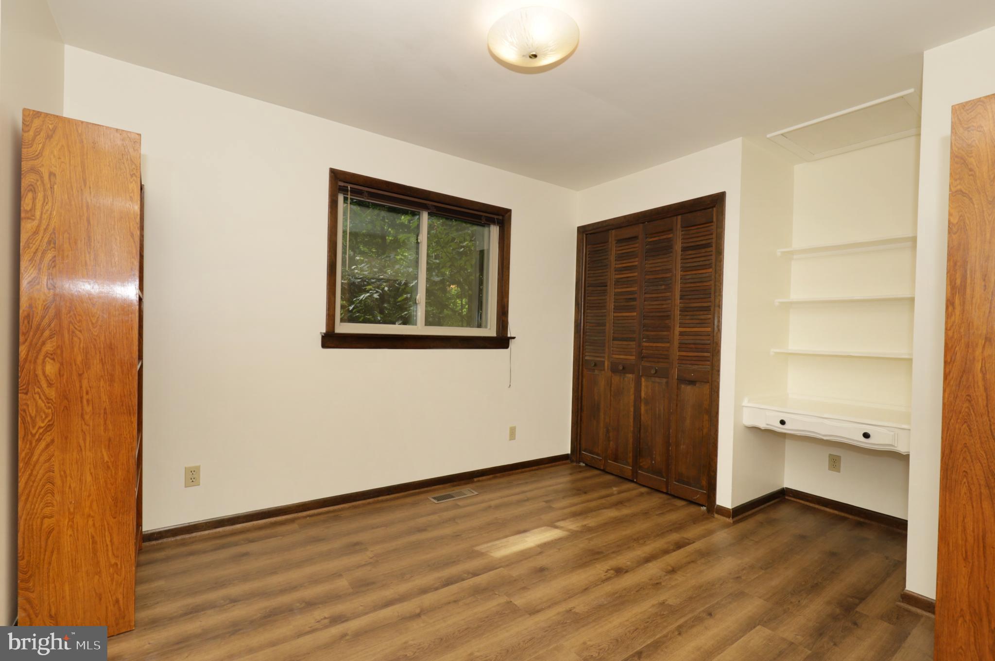 11800 Wolf Run Lane Clifton, VA 20124 - Photo 33 of 56 Bedroom #2