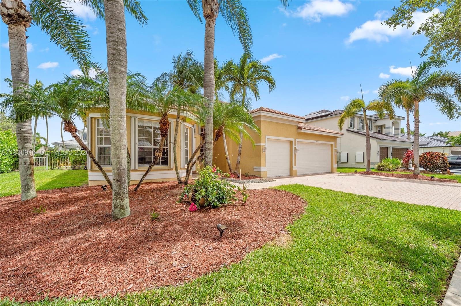 19442 Southwest 39th Street Miramar, FL 33029 - Photo 2 of 29