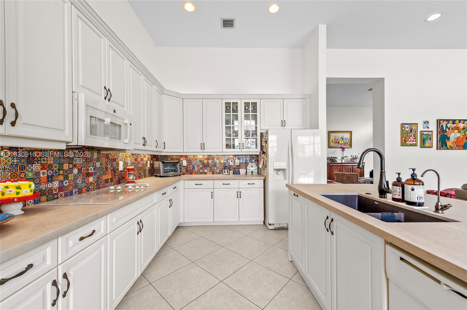 19442 Southwest 39th Street Miramar, FL 33029 - Photo 5 of 29