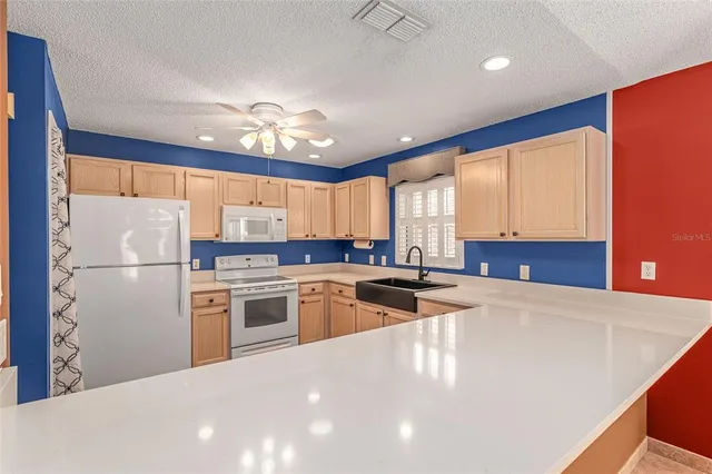 $329,900 | 620 Nuevo Leon Lane, The Villages, FL 32159