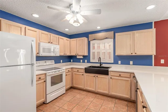 $329,900 | 620 Nuevo Leon Lane, The Villages, FL 32159