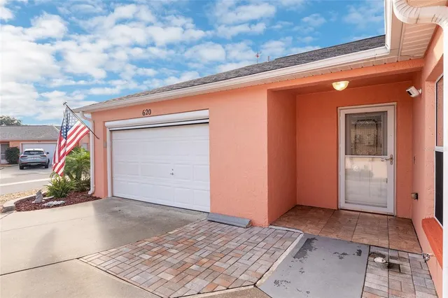 $329,900 | 620 Nuevo Leon Lane, The Villages, FL 32159