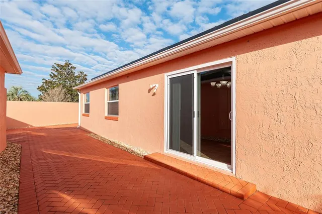 $329,900 | 620 Nuevo Leon Lane, The Villages, FL 32159