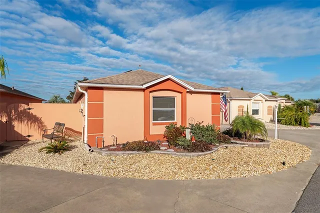 $329,900 | 620 Nuevo Leon Lane, The Villages, FL 32159