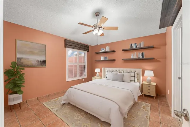 $329,900 | 620 Nuevo Leon Lane, The Villages, FL 32159