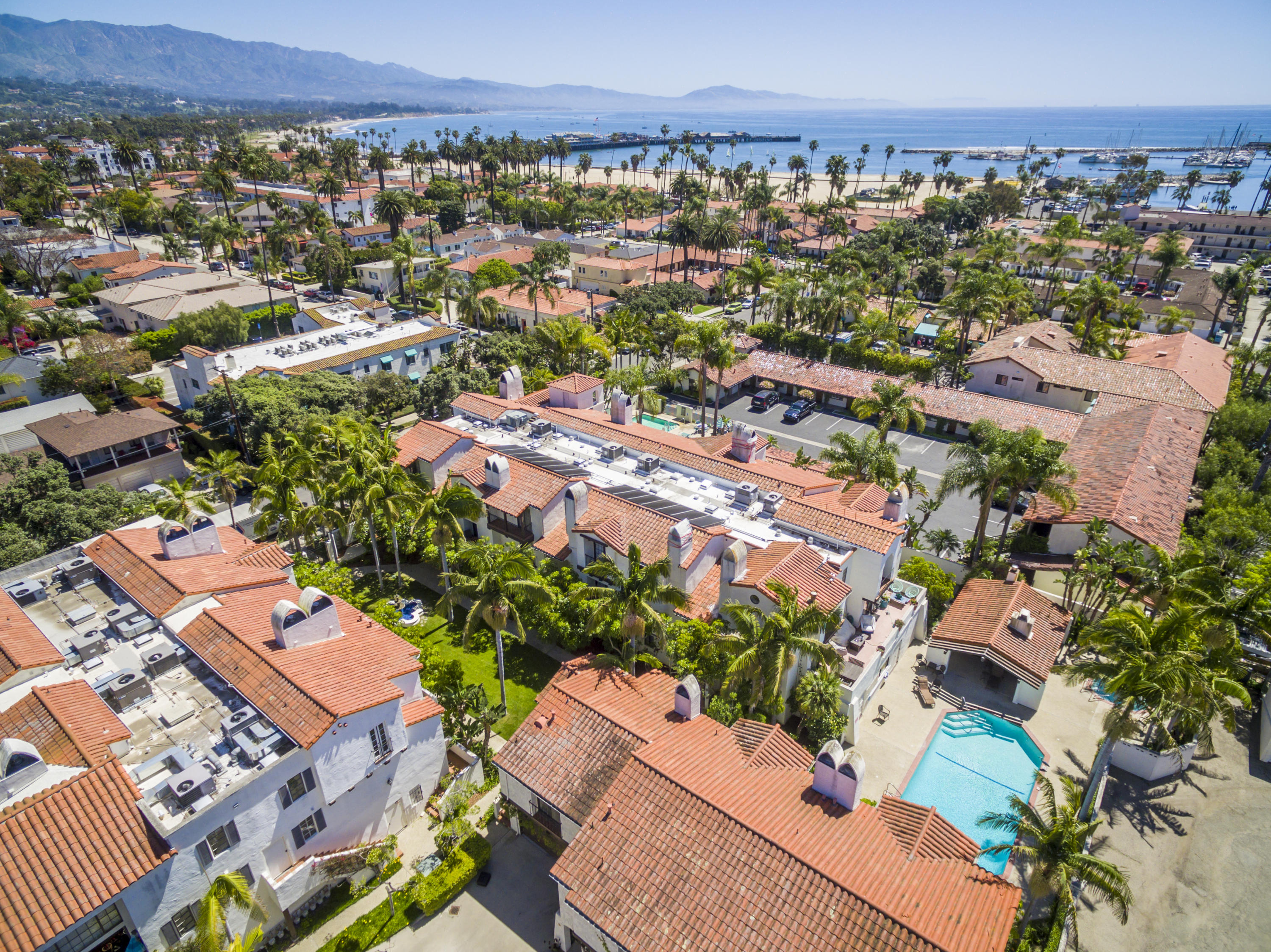 121 Bath Street, Unit D4 Santa Barbara, CA 93101 - Photo 14 of 15 View of Pool and Courtyard