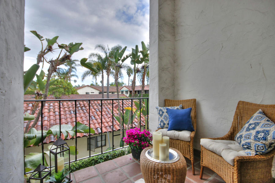 121 Bath Street, Unit D4 Santa Barbara, CA 93101 - Photo 4 of 15 Oceanside Balcony