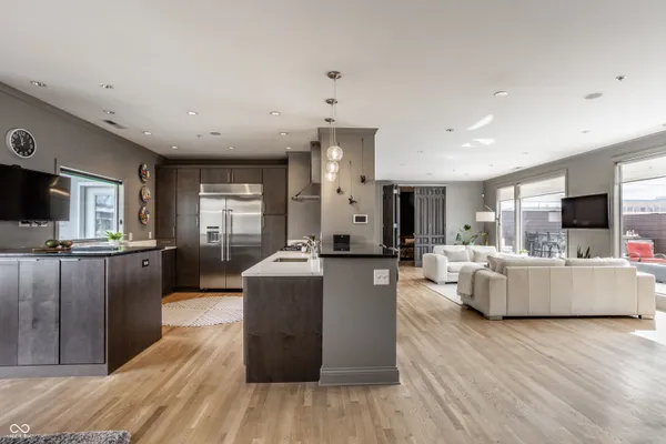 $1,195,000 | 932 Broadway Street, Unit 14, Indianapolis, IN 46202