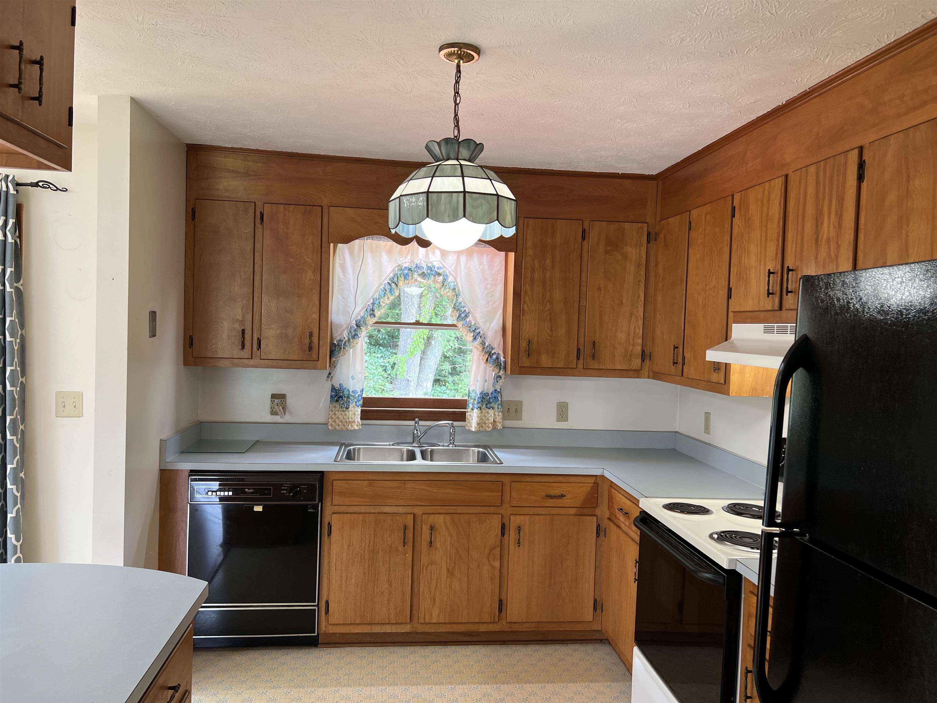 1868 Harvard Road Waynesboro, VA 22980 - Photo 10 of 20 Gallery Image 10
