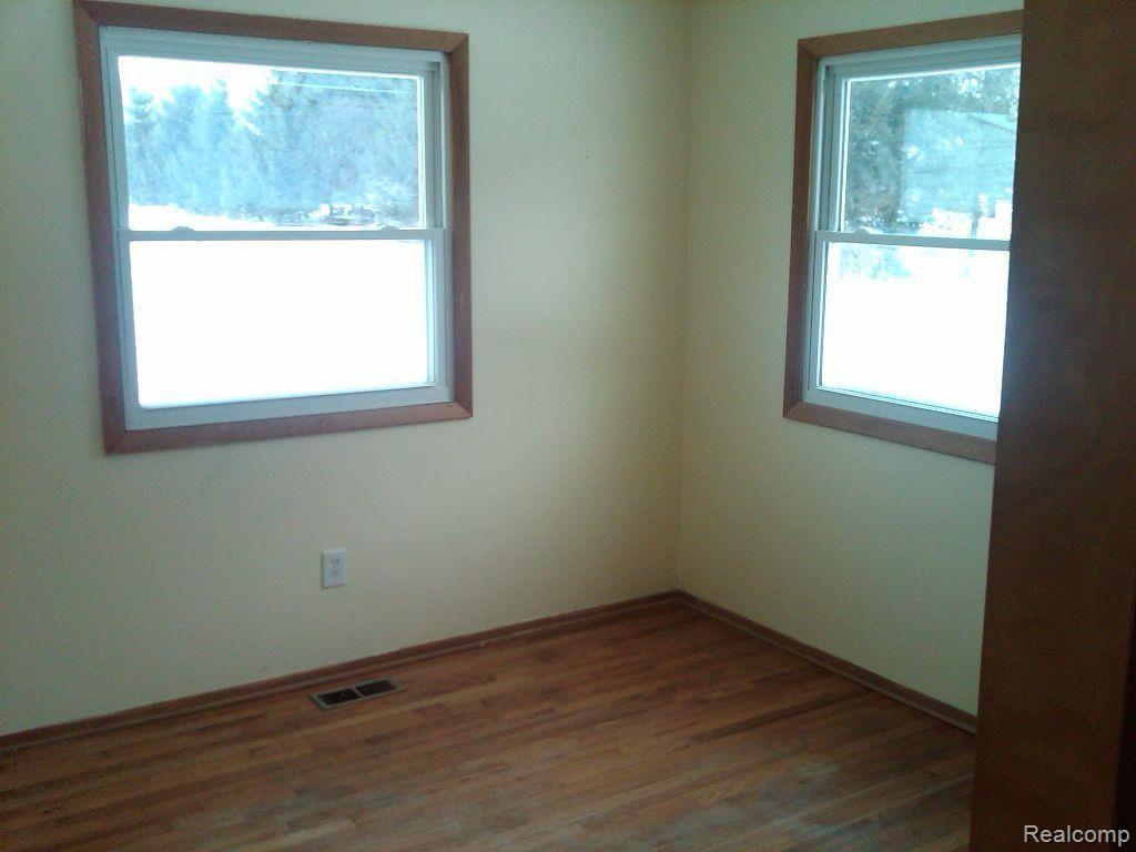 7131 Tower Road South Lyon, MI 48178 - Photo 8 of 8 IMG03011-20101227-1037