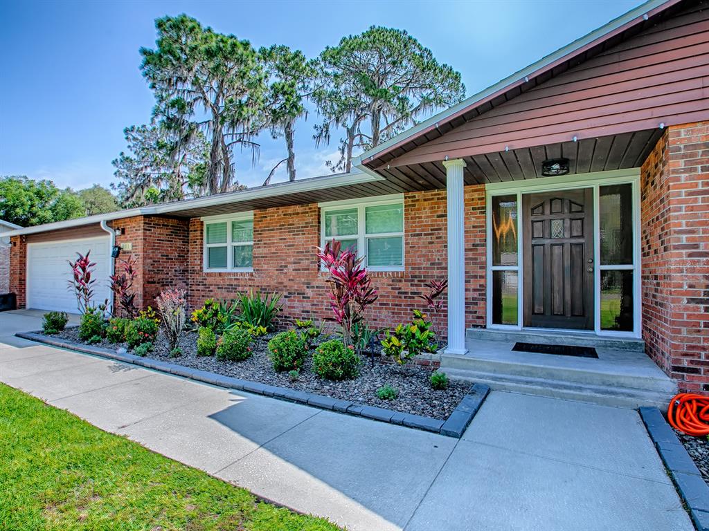 111 Mockingbird Lane Eustis, FL 32726 - Photo 4 of 55