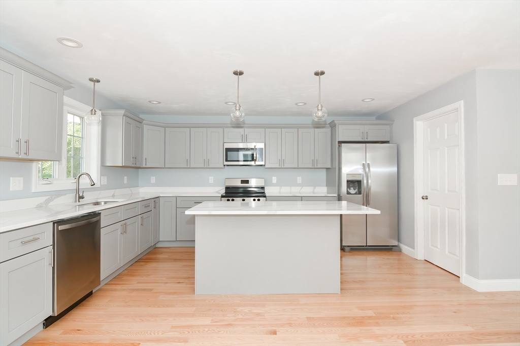 15 B Mars Street Worcester, MA 01607 - Photo 12 of 42 Gallery Image 12