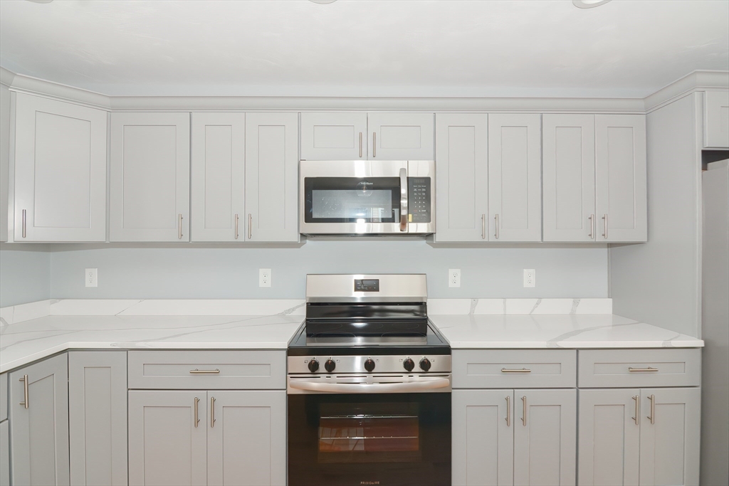 15 B Mars Street Worcester, MA 01607 - Photo 17 of 42 Gallery Image 17