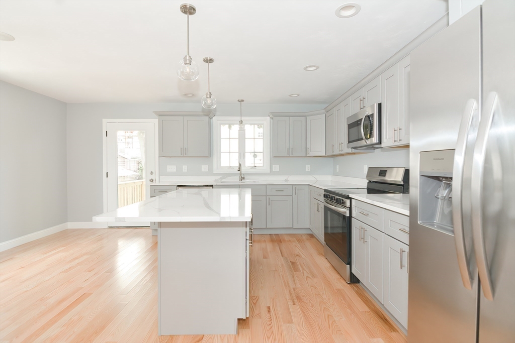 15 B Mars Street Worcester, MA 01607 - Photo 10 of 42 Gallery Image 10