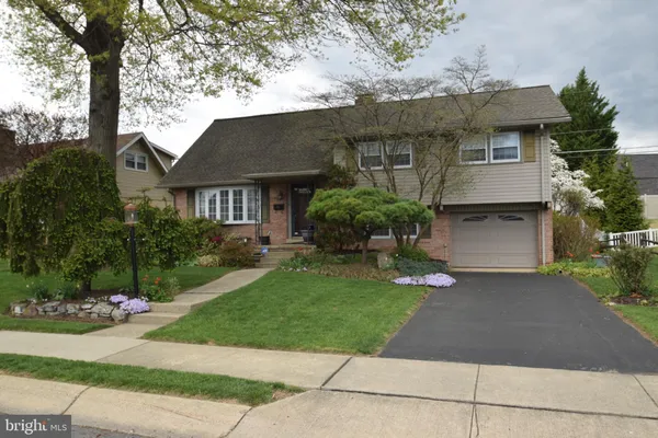 $359,000 | 1305 Whitfield Boulevard, Reading, PA 19609