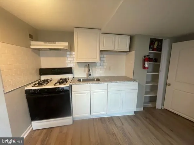 $1,900 | 510-12 2nd Street, Swedesboro, NJ 08085