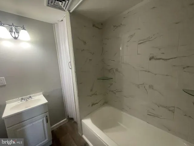 $1,900 | 510-12 2nd Street, Swedesboro, NJ 08085