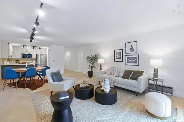 $695,000 | 820 Mission Avenue, Unit 4, San Rafael, CA 94901
