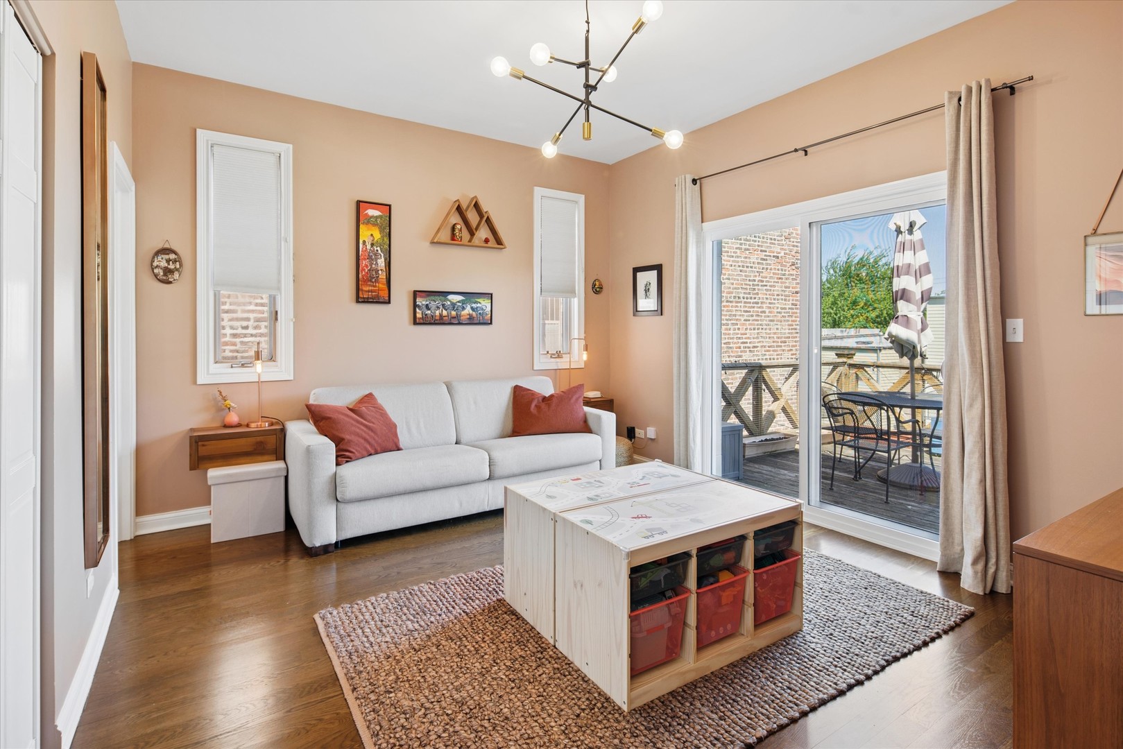 2024 West Iowa Street, Unit 3B Chicago, IL 60622 - Photo 23 of 29