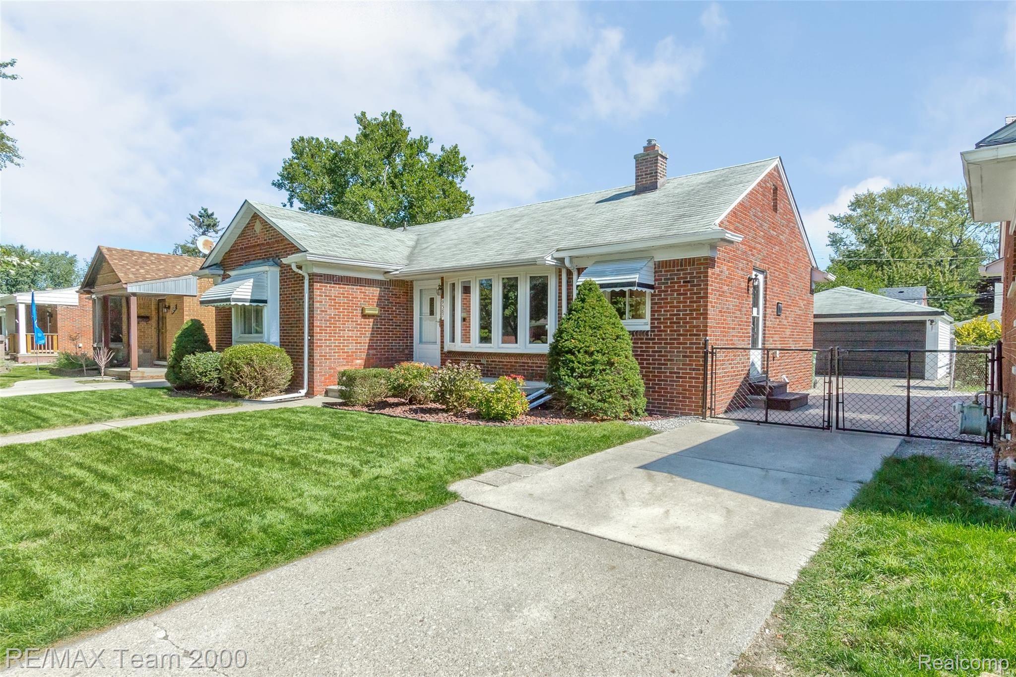 9387 Allen Road Allen Park, MI 48101 - Photo 2 of 27 02.jpg