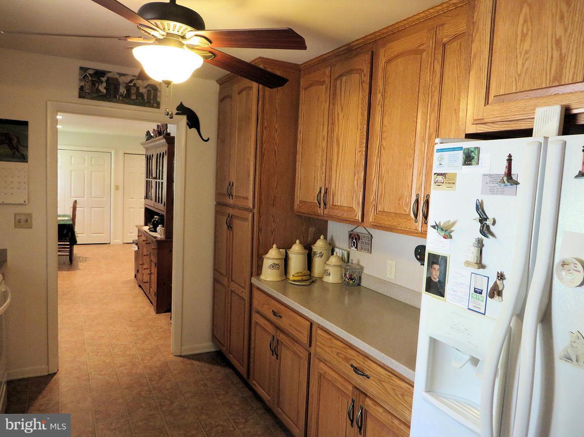 1065 Mud Level Road Shippensburg, PA 17257 - Photo 9 of 30 Kitchen