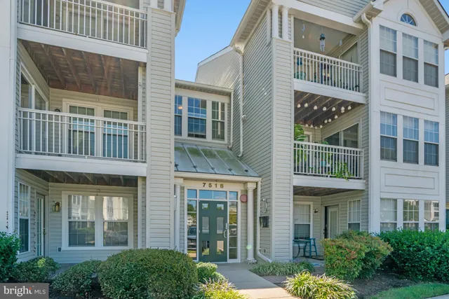 $385,000 | 7518 Snowpea Court, Unit 38, Alexandria, VA 22306
