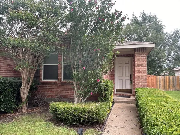 $2,100 | 5416 Comanche Wells Drive, McKinney, TX 75071