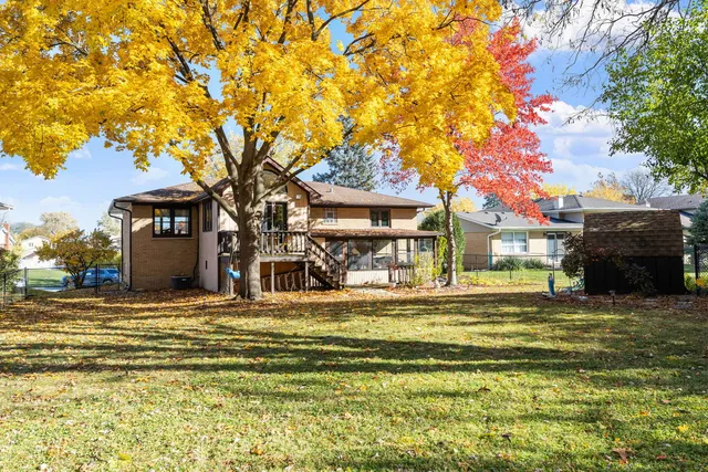 $349,000 | 15340 Maple Drive, Oak Forest, IL 60452