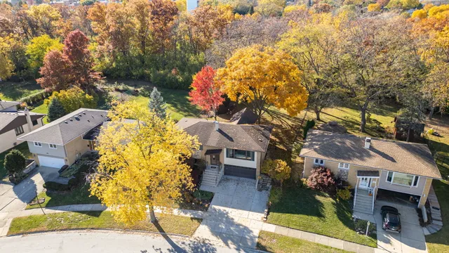 $349,000 | 15340 Maple Drive, Oak Forest, IL 60452