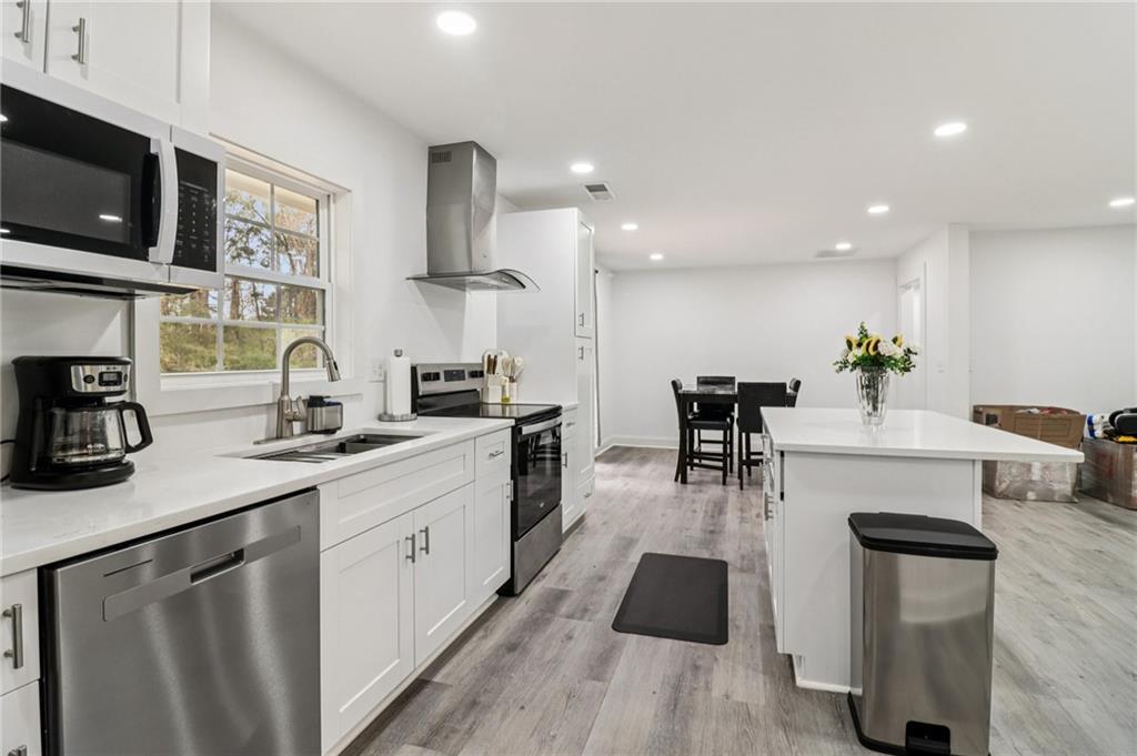 395 Colchester Drive Stone Mountain, GA 30088 - Photo 13 of 60