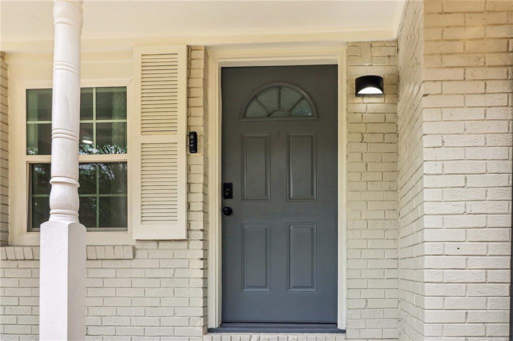 395 Colchester Drive Stone Mountain, GA 30088 - Photo 5 of 60