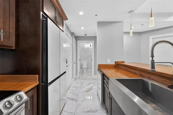 $3,000 | 1075 Peachtree Walk Northeast, Unit A512, Atlanta, GA 30309