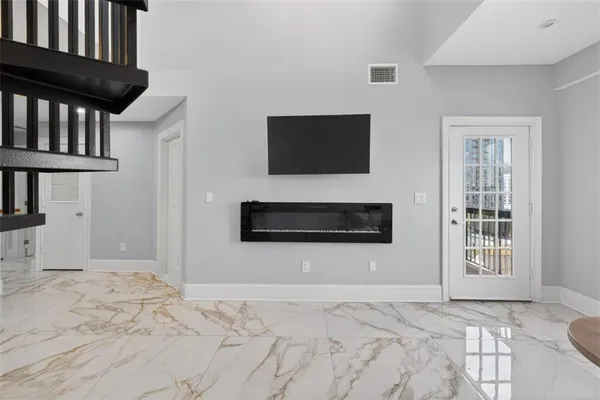 $3,000 | 1075 Peachtree Walk Northeast, Unit A512, Atlanta, GA 30309