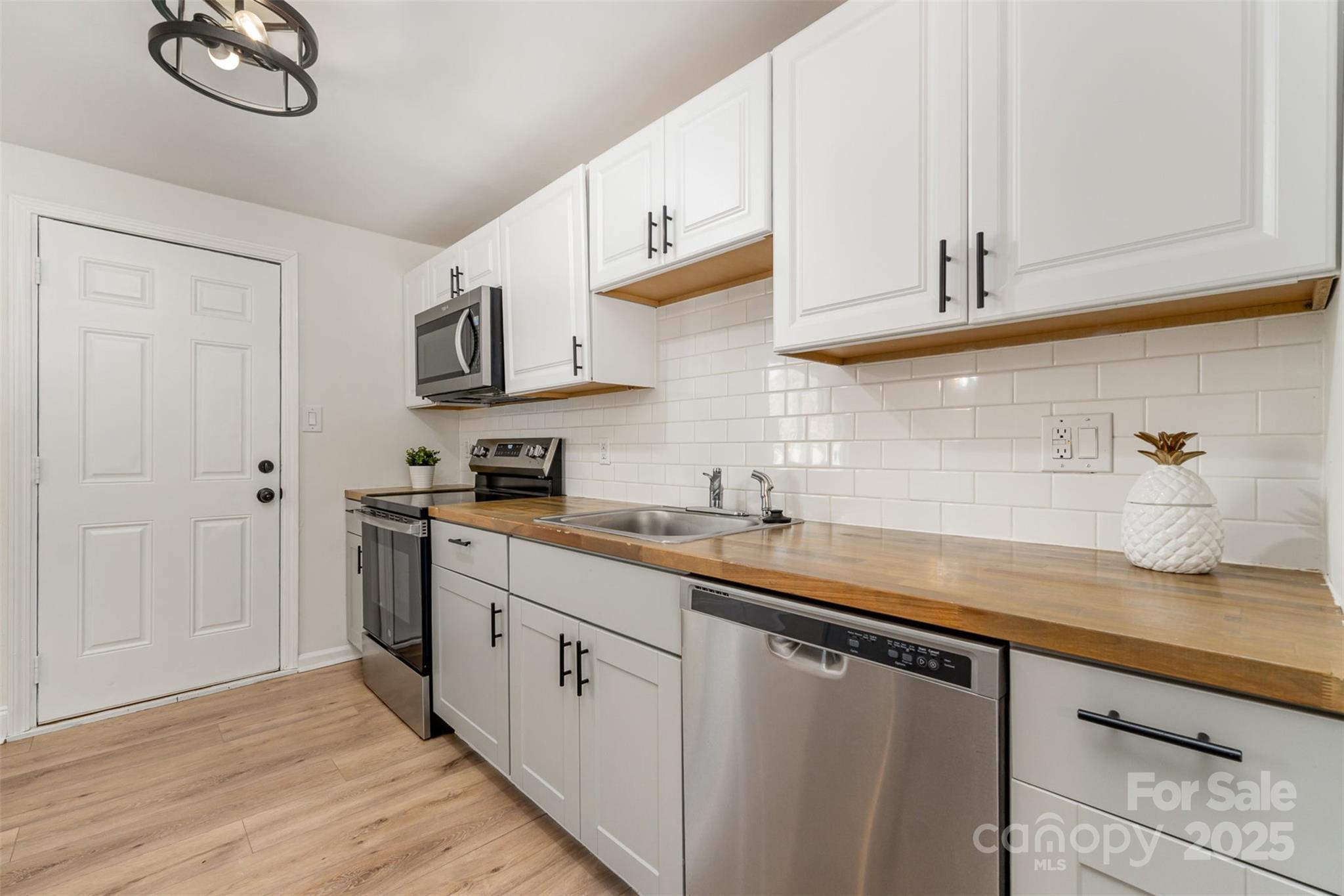 6847 Saddle Point Road Charlotte, NC 28212 - Photo 11 of 27