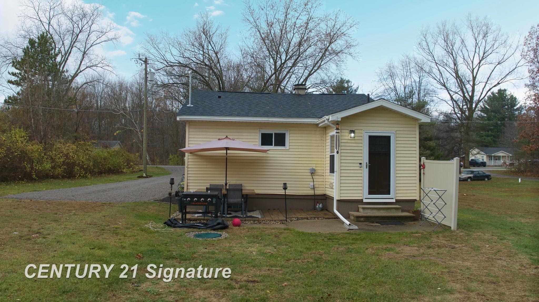10449 South Lewis Road Clio, MI 48420 - Photo 5 of 26