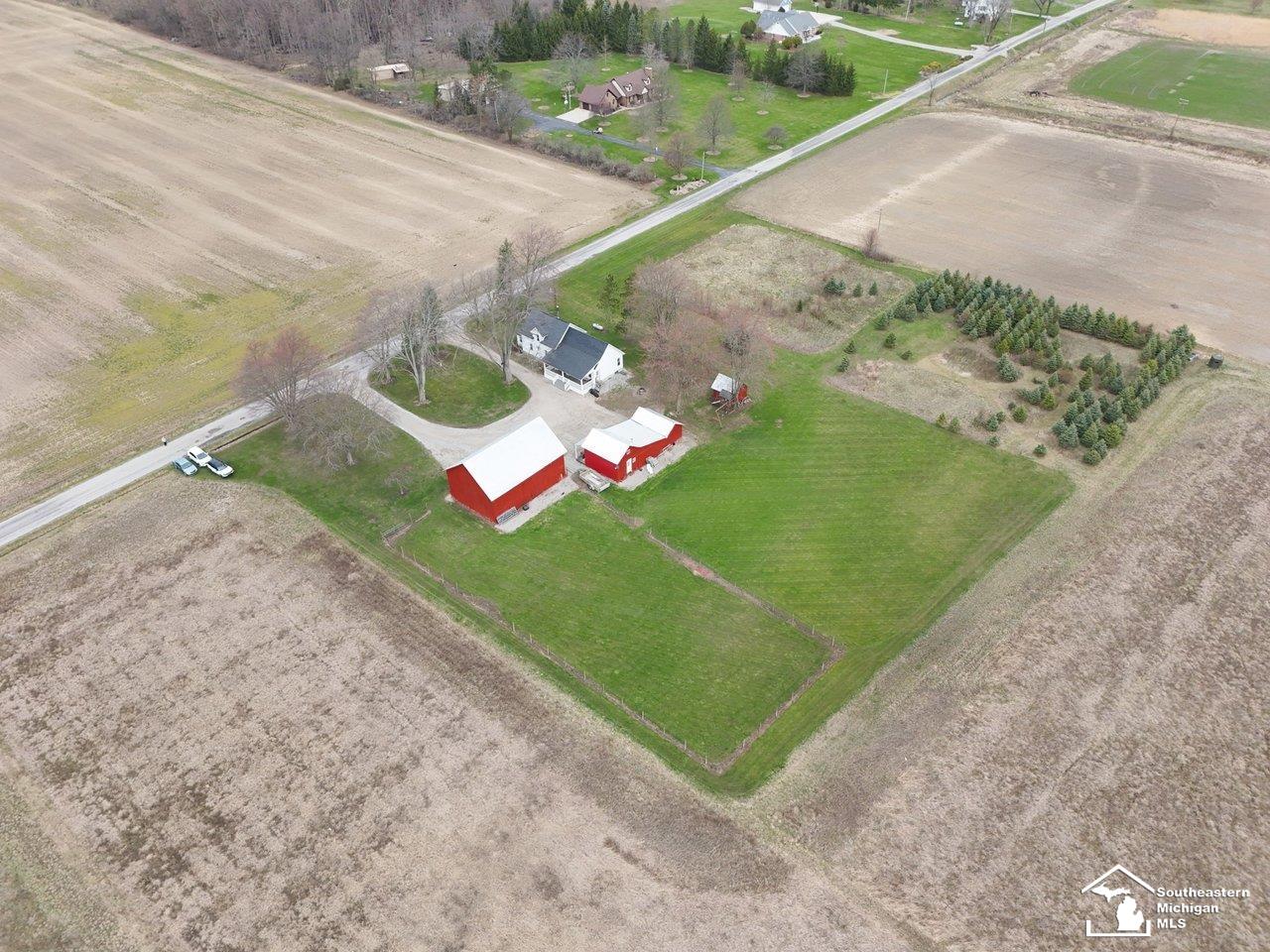 9350 Turk Road Ottawa Lake, MI 49267 - Photo 57 of 70 50171951-d9372ae8-b411-49a2-b6e0-646497c4f853.JPG