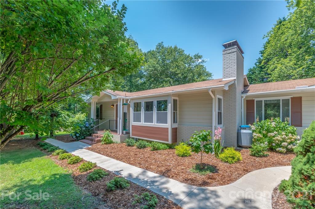 2000 Smith Dairy Road Columbus, NC 28722 - Photo 2 of 48 Gallery Image 2